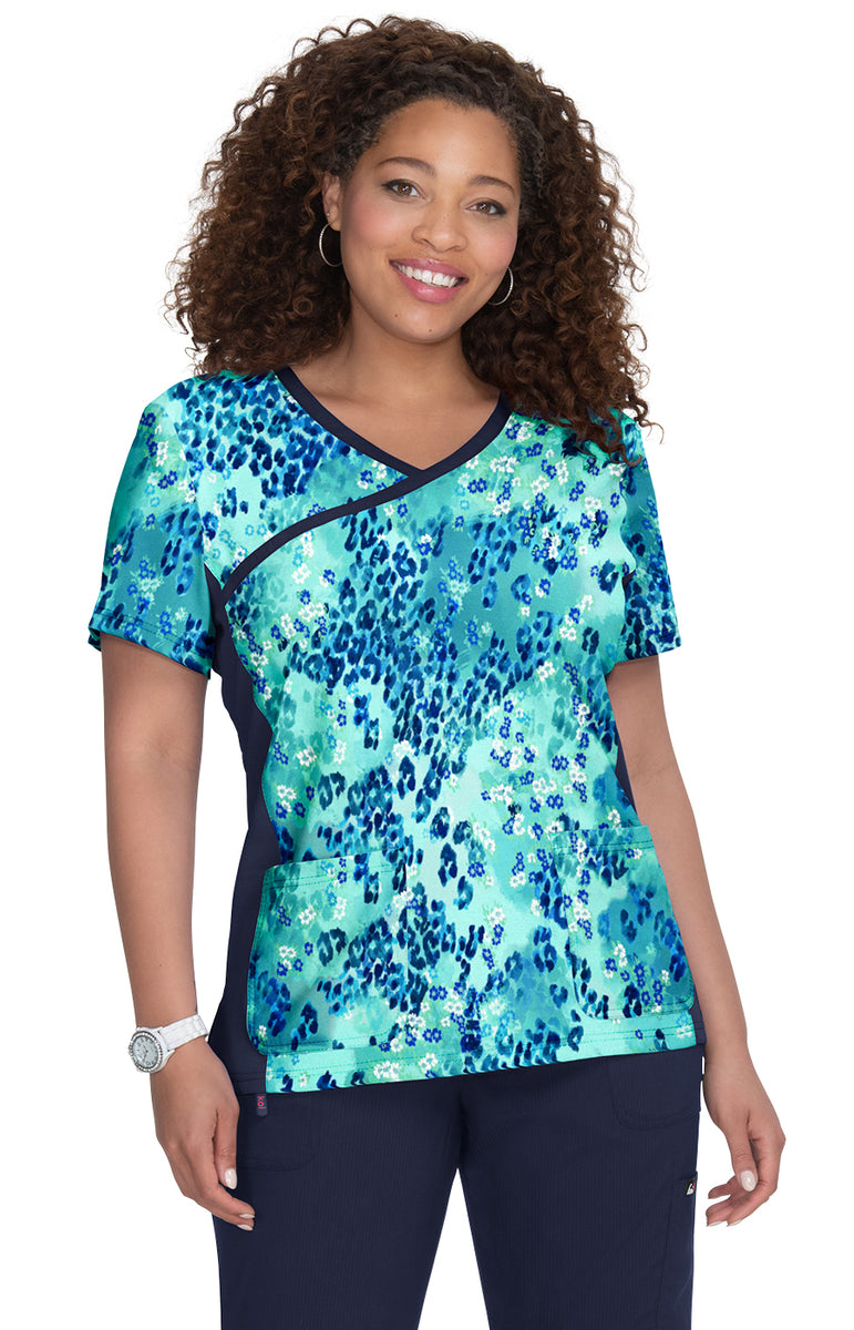 Raquel Women's 3-Pocket Stretch Print Scrub Top – koihappiness