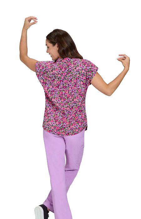 ari-top-field-of-posies