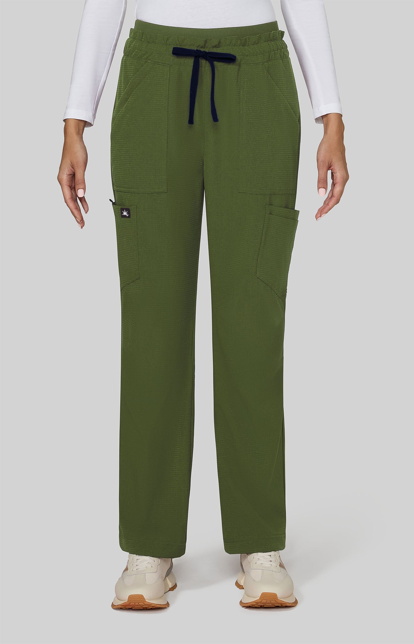 Solis x koi Freda Women's 6-Pocket Wide Leg Scrub Pant – koihappiness