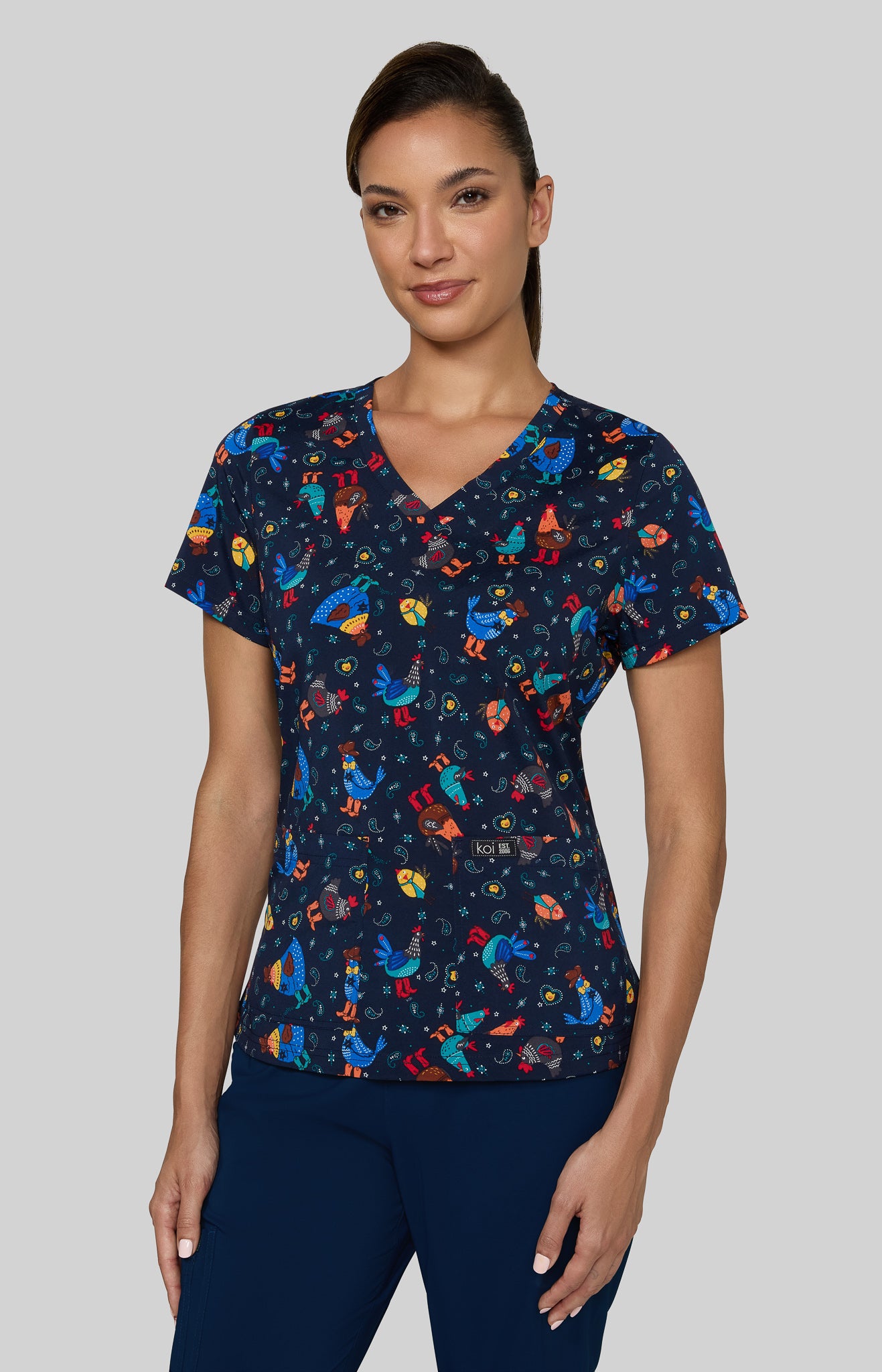 koi Basics Leslie Women's 2-Pocket Stretch Print Top