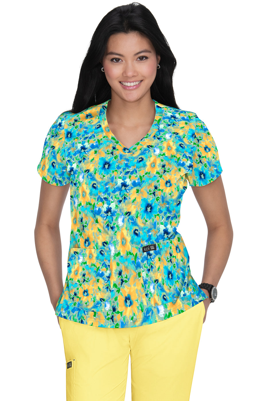 koi Basics Leslie Women's 2-Pocket Stretch Print Top